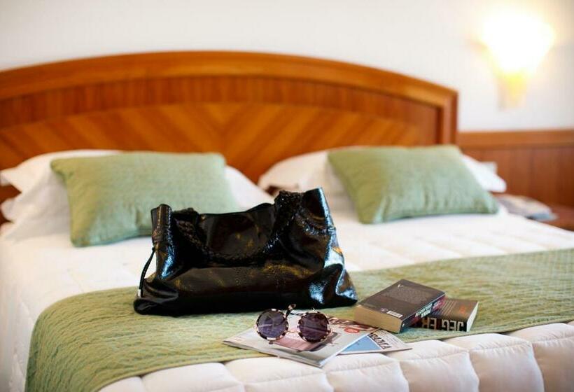 Номер Стандарт, Grand Hotel Cesare Augusto