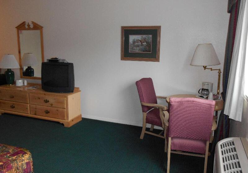 이그제큐티브 룸 킹사이즈 침대, Guesthouse Inn Enumclaw