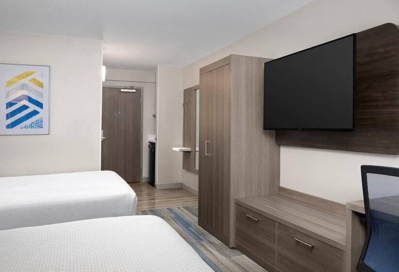 Номер Стандарт 2 Двуспальные Кровати, Holiday Inn Express Washington Dc Bw Parkway, An Ihg