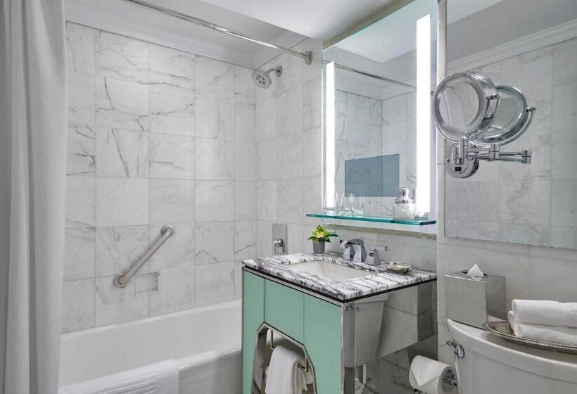 سوییت اجرایی, Loews Regency  New York