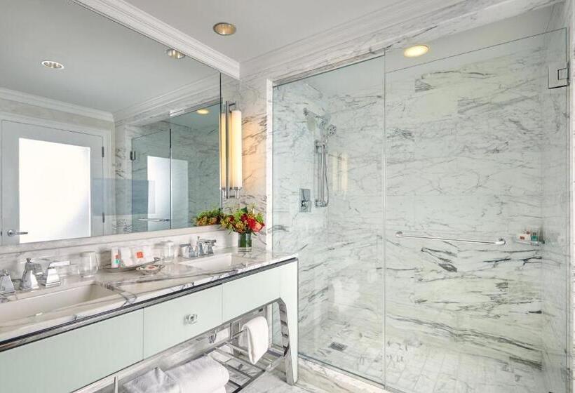سوییت اجرایی, Loews Regency  New York