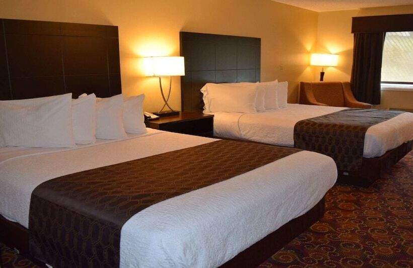 带2个双人床的标准工作室, Best Western Monticello