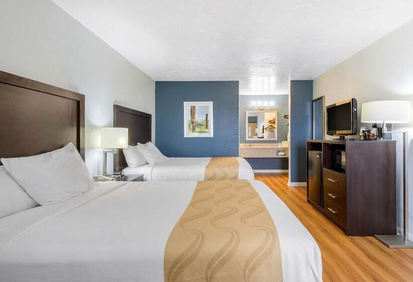 Номер Стандарт 2 Двуспальные Кровати, Quality Inn Carolina Oceanfront