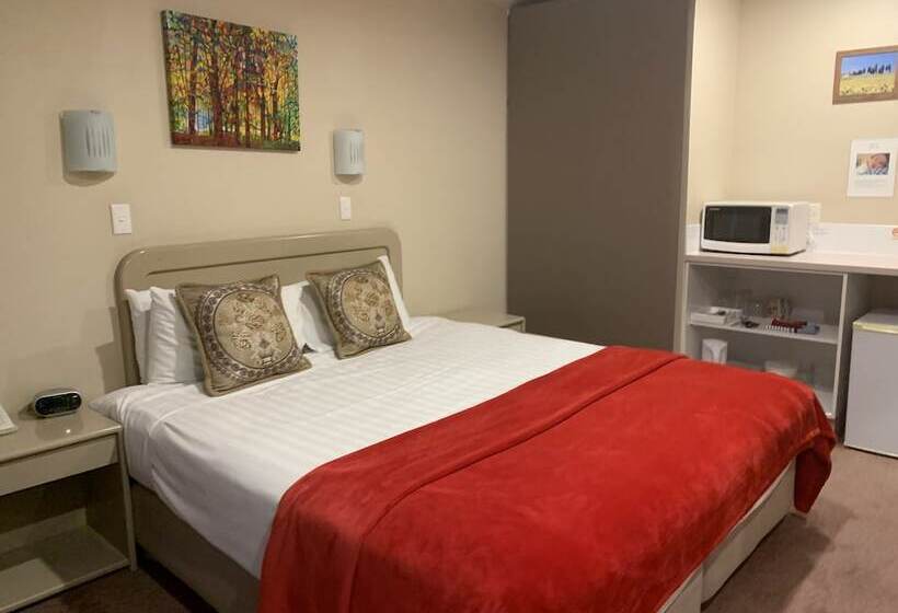 Студия Deluxe, Asure Camelot Arms Motor Lodge