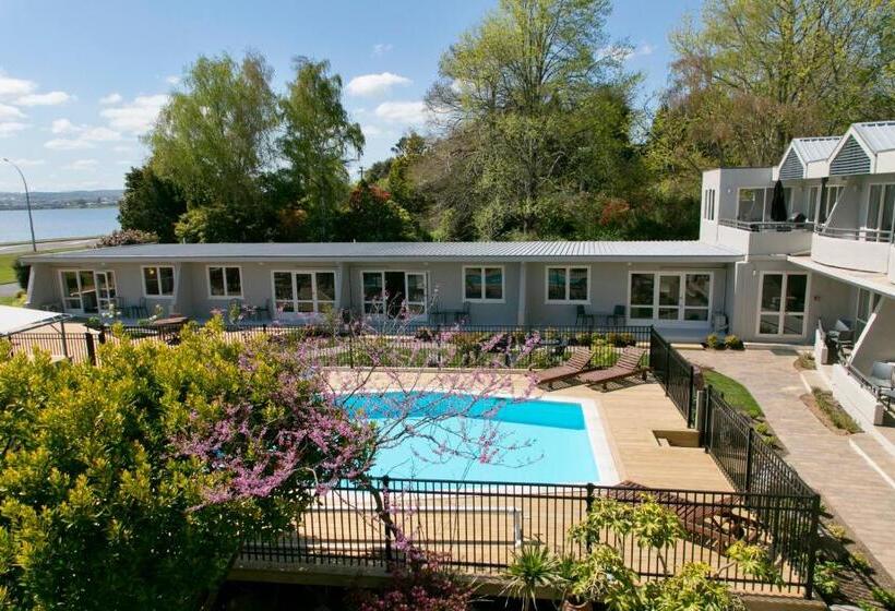 2 Bedrooms Apartment Lake View, Anchorage Resort Taupo Nz