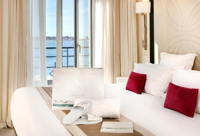 Номер Superior Вид на Море, Grand Hôtel Thalasso & Spa