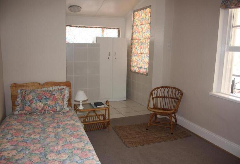 Номер Стандарт Индивидуальный, Karoopark Guest House