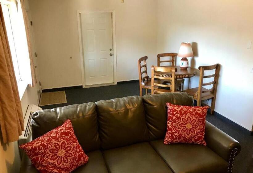 Апартаменты 1 Спальня, Four Corners Inn