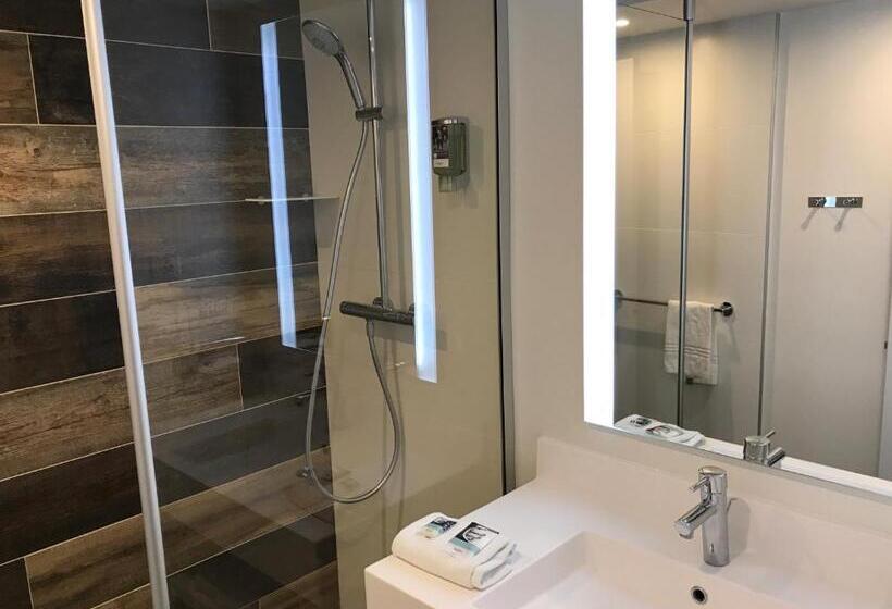 Номер Superior Вид на Бассейн, Mercure Antibes Sophia Antipolis