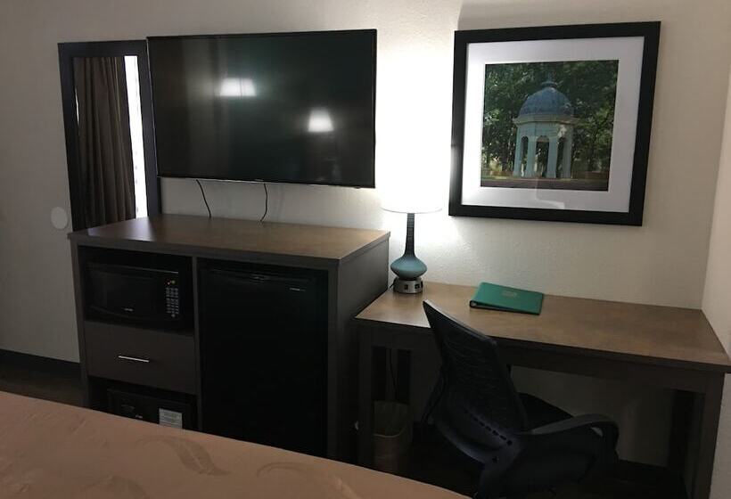 Номер Стандарт 2 Двуспальные Кровати, Quality Inn Greenville Near University