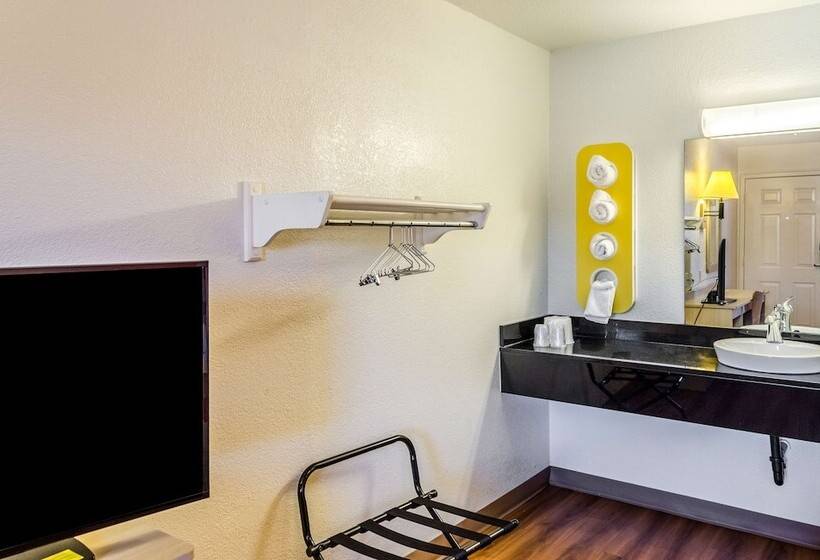 Номер Deluxe, North Charleston Lodge