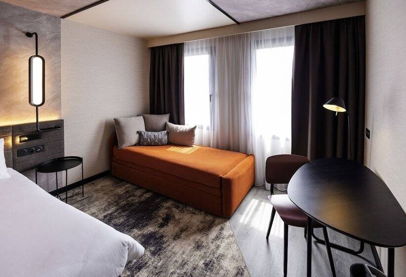 Номер Superior, Novotel Paris Suresnes Longchamp