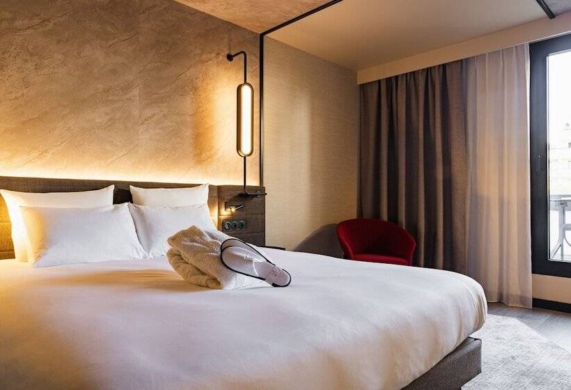 Номер Executive, Novotel Paris Suresnes Longchamp