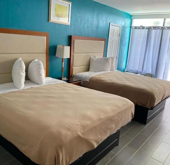 Семейный Номер Deluxe, Rodeway Inn
