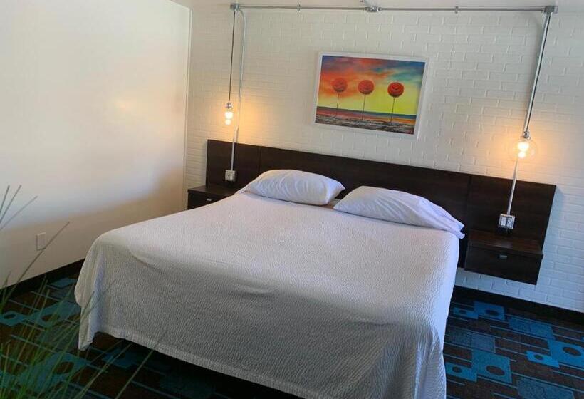Номер Deluxe Кровать Кинг, The Sands Motel