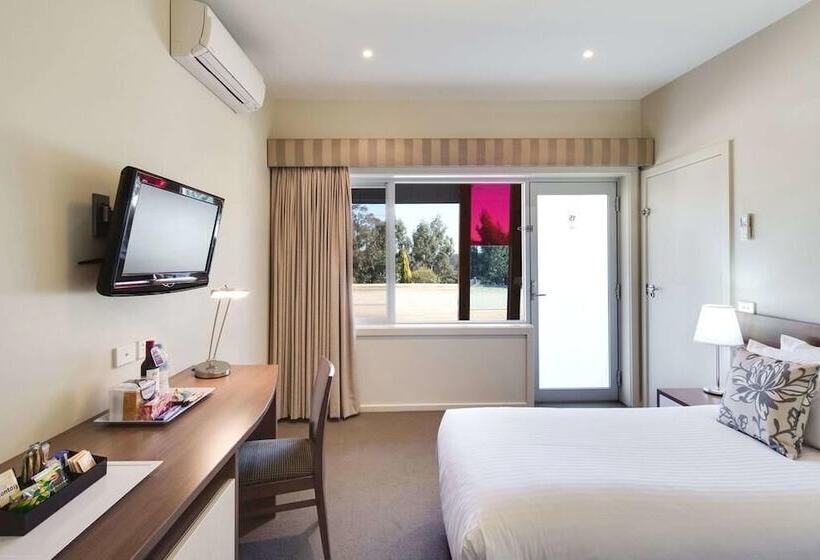 디럭스 룸, Drouin Motel