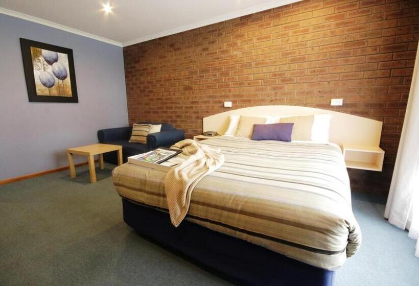 디럭스 룸, Golden Palms Motel