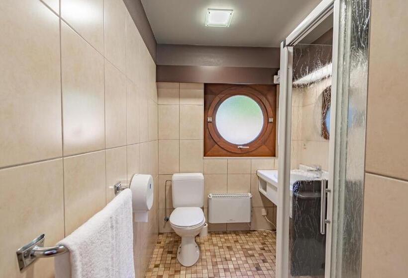 Номер Superior, Les Rhodos