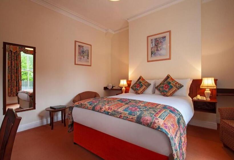 Номер Стандарт, Arundel House