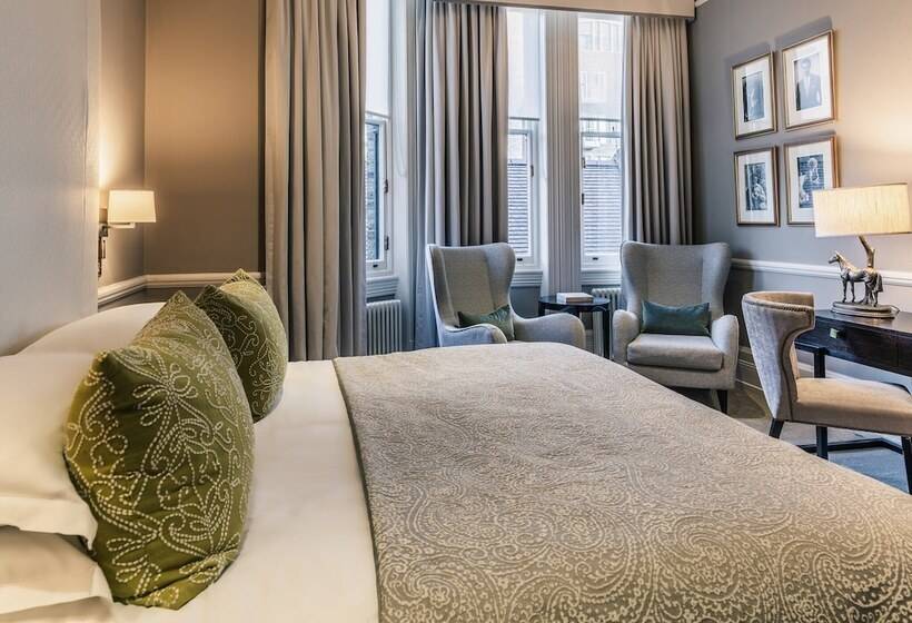 Номер Deluxe Кровать Кинг, 11 Cadogan Gardens And The Apartments By Iconic Luxury Hotels