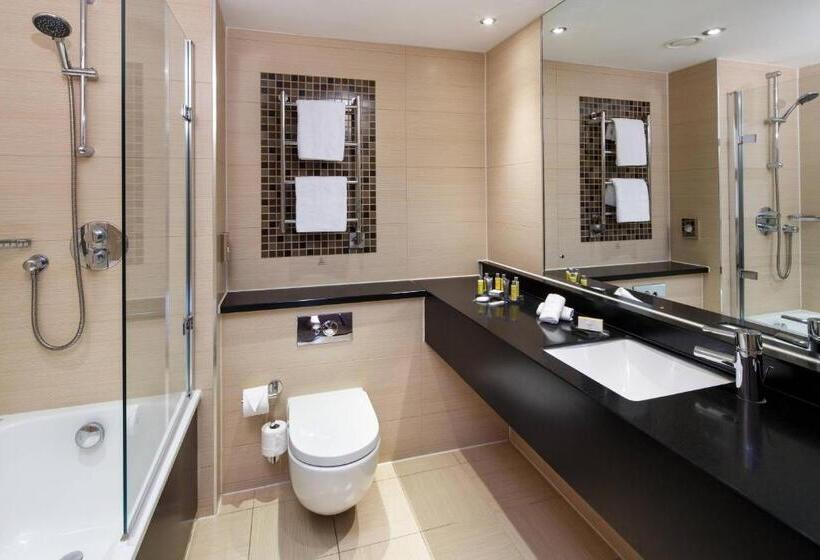 Номер Deluxe Кровать Кинг, Delta Hotels By Marriott Cheltenham Chase
