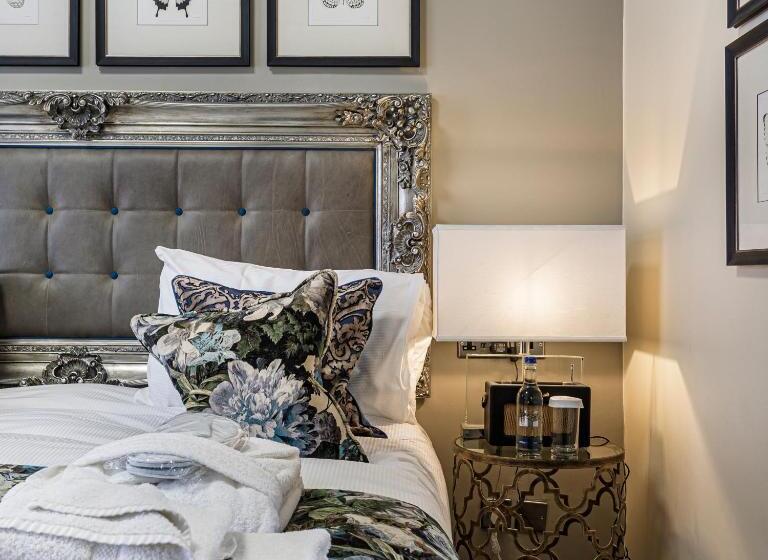 اتاق استاندارد, The Castle Hotel, Conwy, North Wales