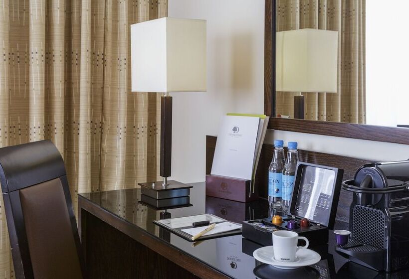 Номер Deluxe, Doubletree By Hilton London Heathrow Airport