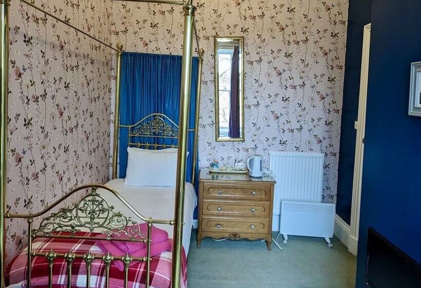 اتاق استاندارد یک نفره, Eliza House