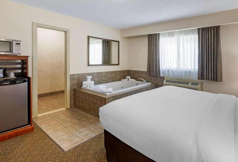 Номер бизнес-класса, Comfort Inn & Suites Thousand Islands Harbour District