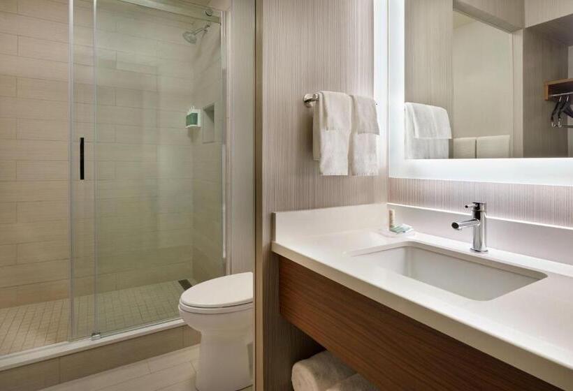 スタンダードルーム, Courtyard By Marriott Ottawa Downtown