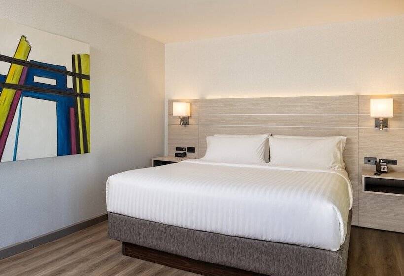 سوییت, Holiday Inn Express Quebec City Sainte Foy, An Ihg