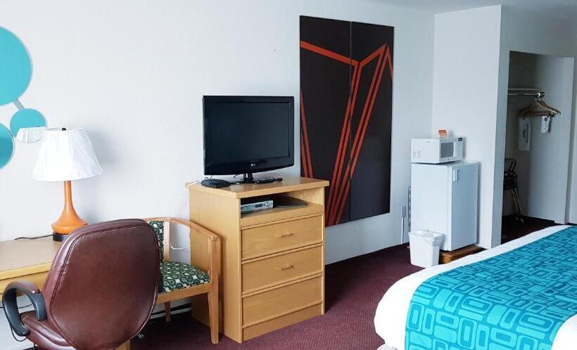 Номер Стандарт, Howard Johnson By Wyndham Fort St. John