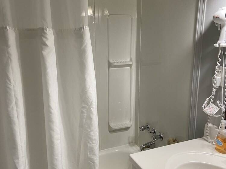 デラックスルーム, Monashee Lodge
