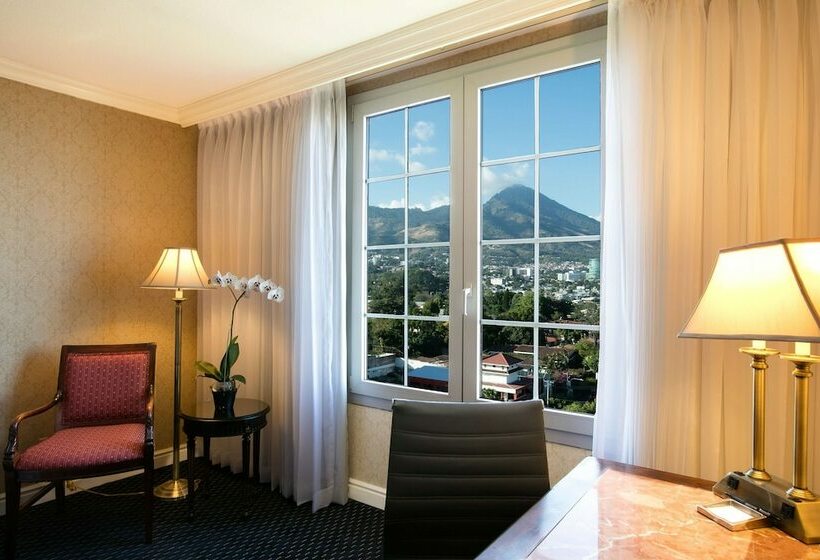 带大床的高级房间, Barcelo San Salvador