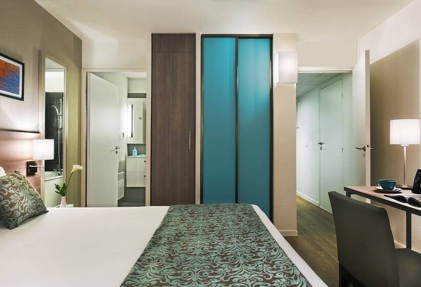 Студия Deluxe, Citadines Wilson Toulouse