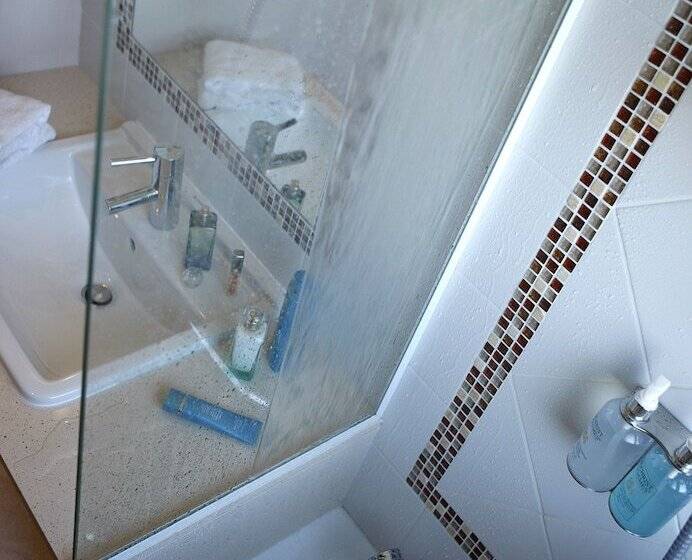 Семейный Номер, Hôtel Et Résidence La Réserve