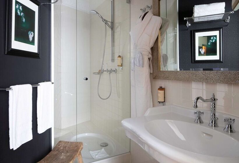 Номер Стандарт, Le 123 Elysees  Astotel