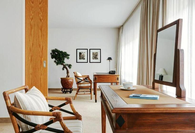 سوییت سوپریور, The Mandala Suites
