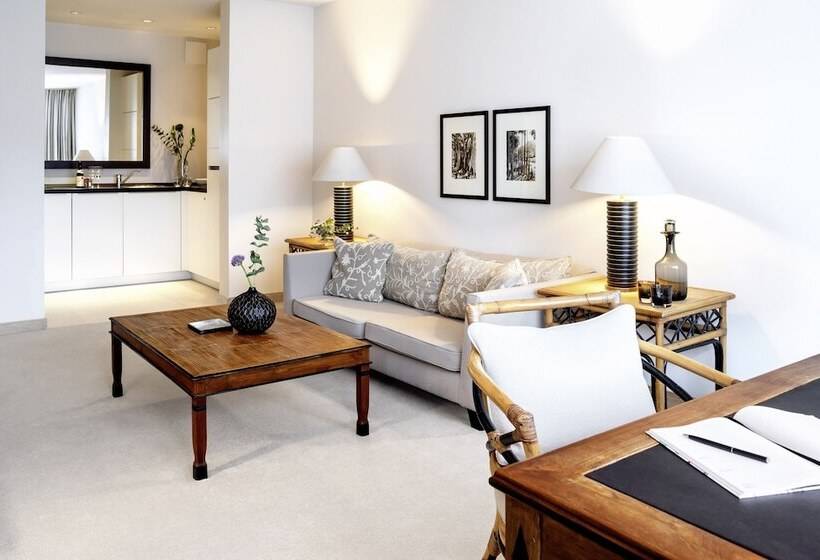سوییت سوپریور, The Mandala Suites