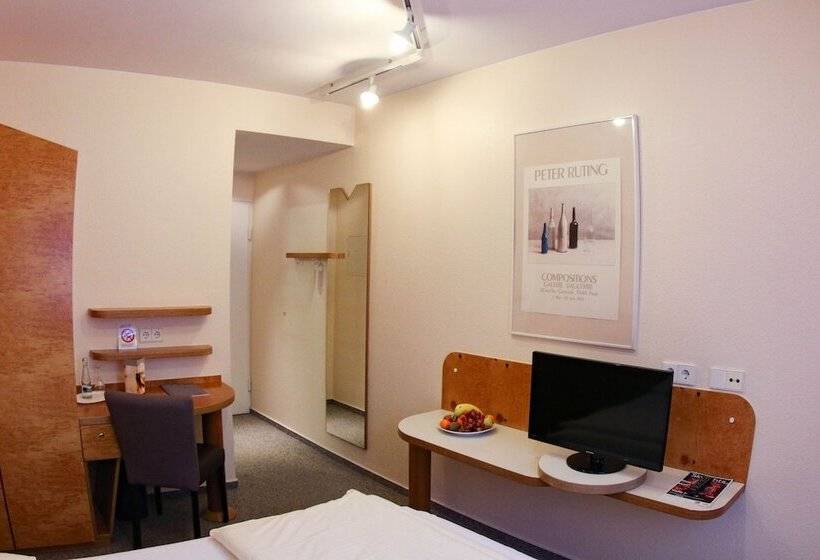 스탠다드 트리플 룸, Stadthotel Engel