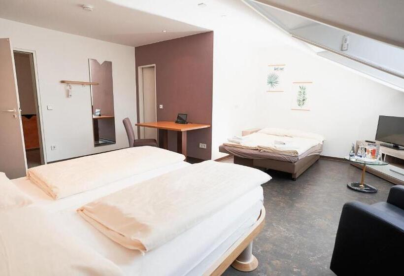 4인용 스탠다드 룸, Stadthotel Engel