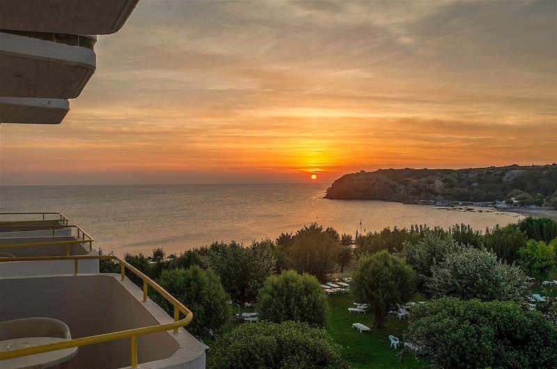 اتاق سوپریور با چشم‌انداز دریا, Irene Palace Beach Resort
