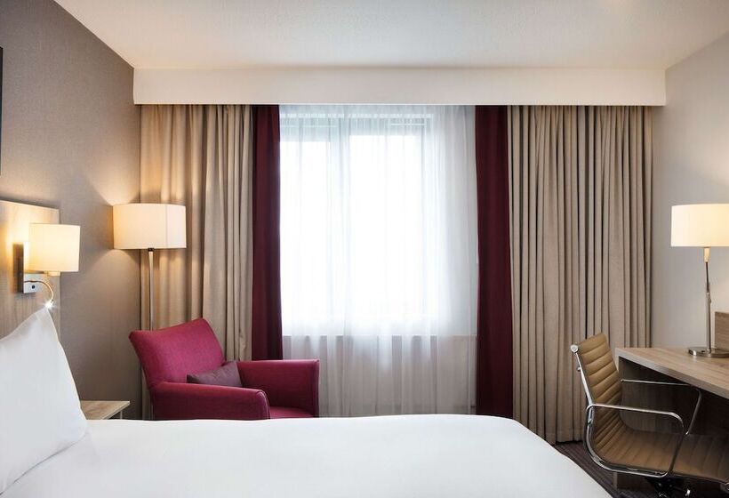 스탠다드 룸 더블 침대, Hilton Garden Inn Dublin City Centre