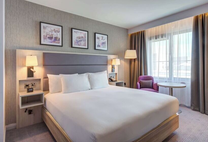 디럭스 룸, Hilton Garden Inn Dublin City Centre