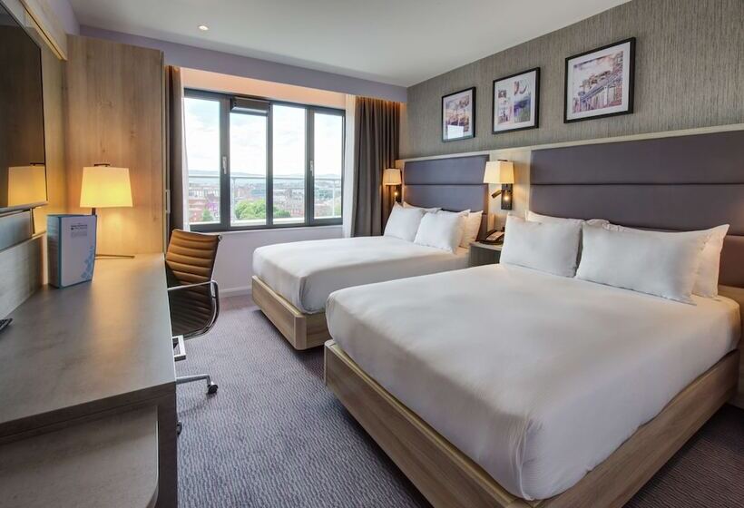 디럭스 룸, Hilton Garden Inn Dublin City Centre
