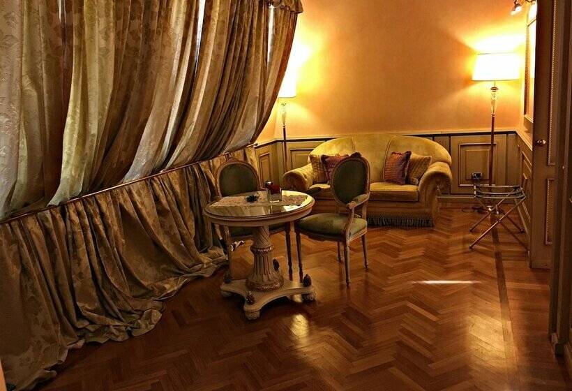 سوییت لوکس, Andreola Central