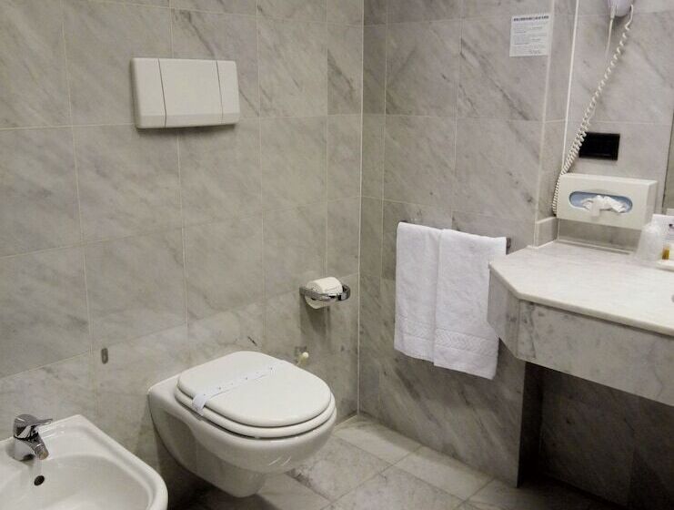 스위트, Saccardi & Spa  Adults Only