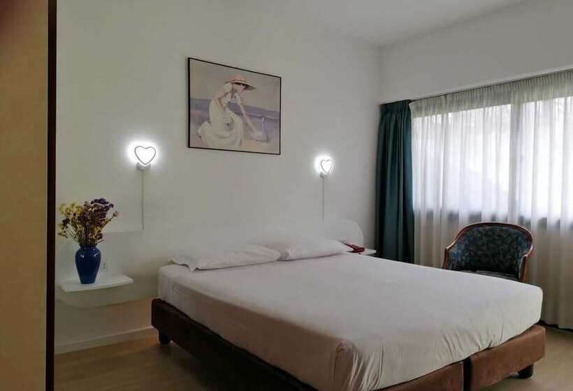 Классический Номер, Green Hotel Motel