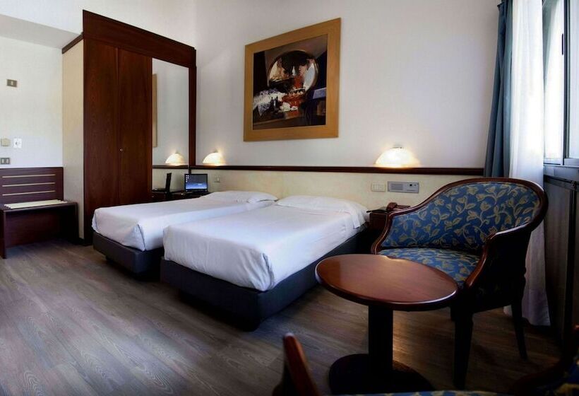 Классический Номер, Green Hotel Motel