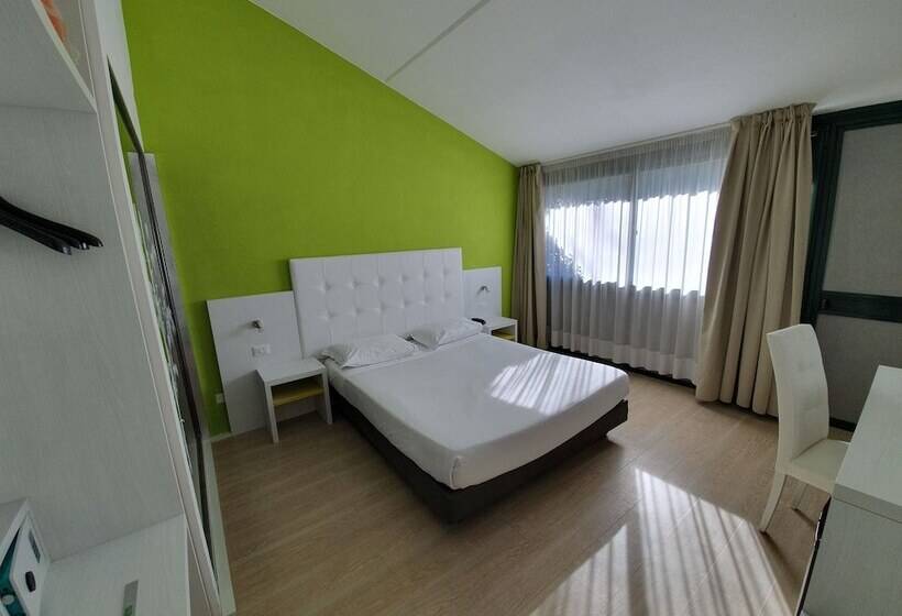 Номер Superior, Green Hotel Motel